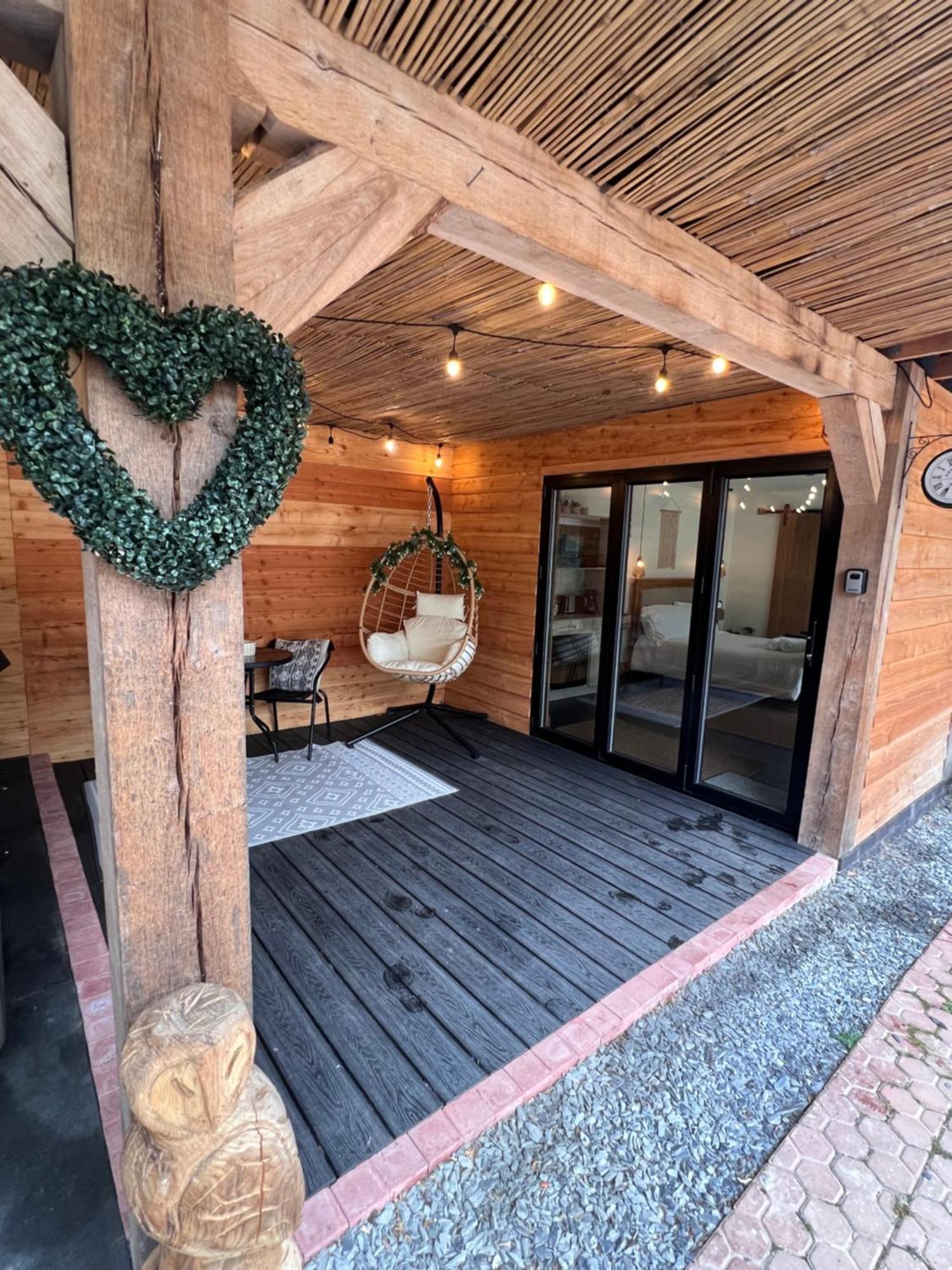 Luxury Courtyard Studio In Llangollen Εξωτερικό φωτογραφία