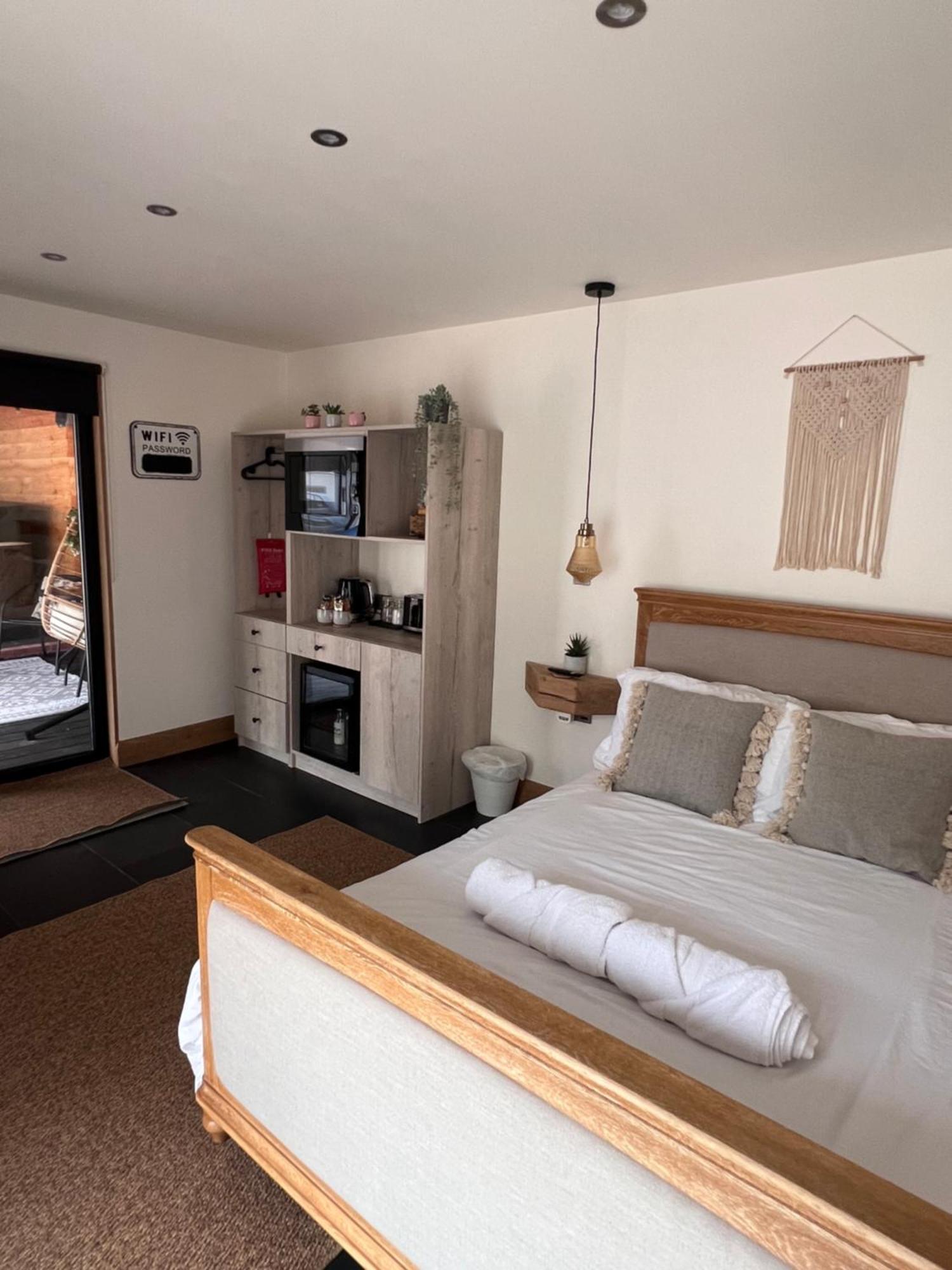 Luxury Courtyard Studio In Llangollen Εξωτερικό φωτογραφία